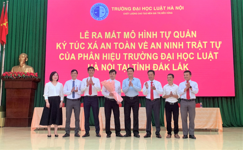 Mô hình quản lý  Trường Trung Học Phổ Thông FPT