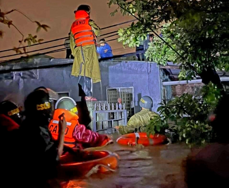 3 người đuối nước trong trận mưa lớn chưa từng thấy ở Đà Nẵng -0