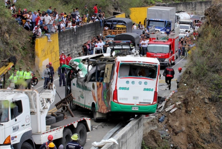 Colombia: Xe khách mất phanh khi đổ đèo, 20 người thiệt mạng -0