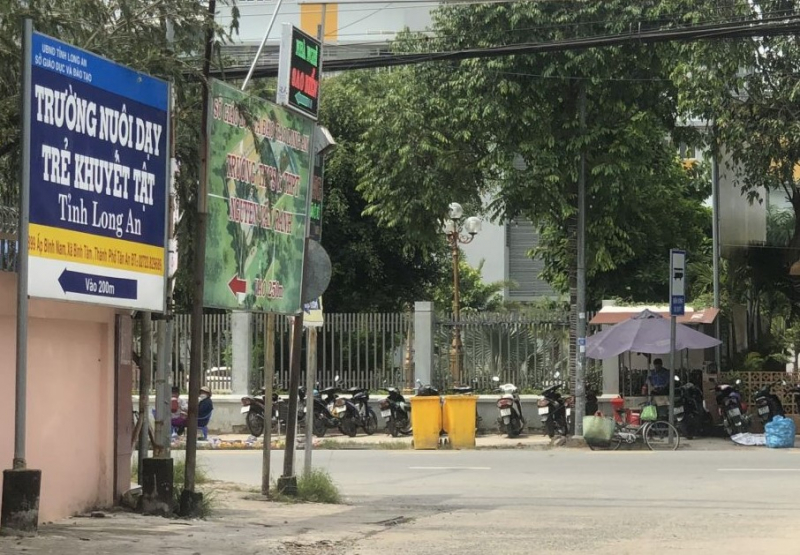 Mâu thuẫn, nam sinh bị đánh trước cổng trường, tử vong trong bệnh viện -0