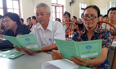 Quy định về nghỉ hưu ở tuổi cao hơn đối với cán bộ, công chức giữ chức vụ lãnh đạo, quản lý -0