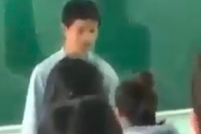 Nữ sinh xưng hô vô lễ với thầy giáo bị xếp hành kiểm yếu trong học kỳ 1 -0