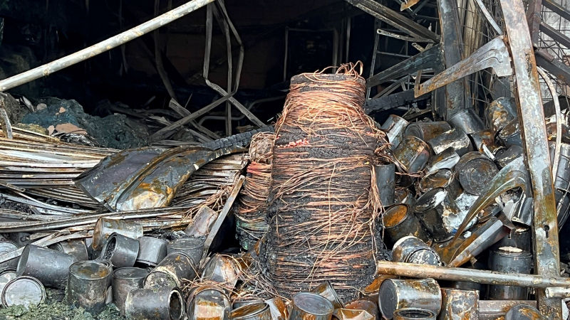 Trên đường làm nhiệm vụ, cán bộ Công an phường kịp thời phát hiện, khống chế vụ cháy -0