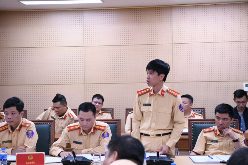 Giải quyết ùn tắc trên đường Vành đai 3 - cầu Thanh Trì: Vẫn không thấy CSGT lại vi phạm -0