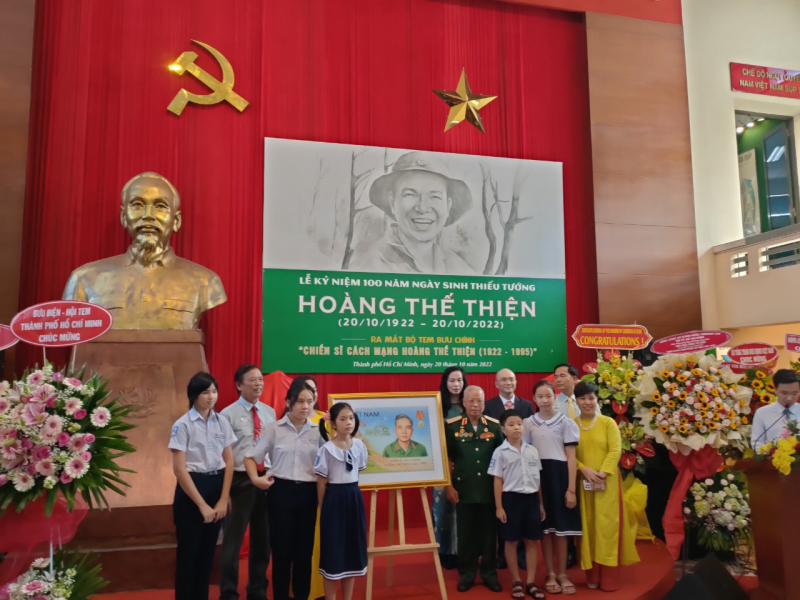 Phát hành bộ tem và sách nhân kỷ niệm 100 năm Ngày sinh Thiếu tướng Hoàng Thế Thiện -0