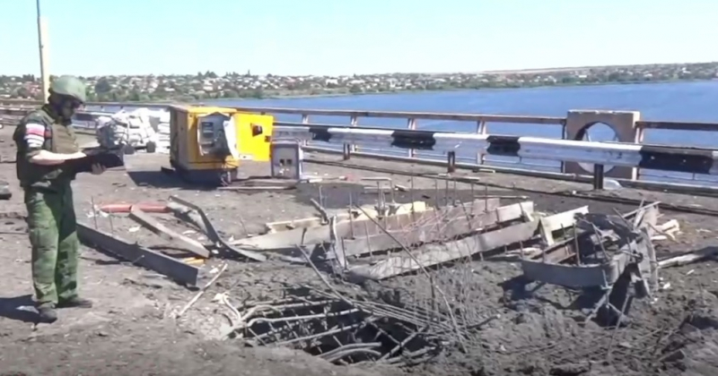 Ukraine ồ ạt bắn phá 