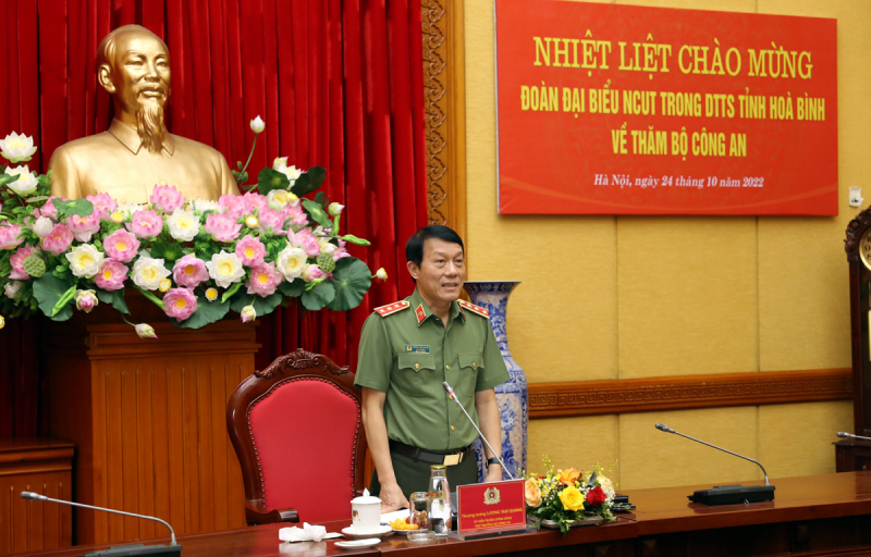 Gặp mặt đoàn đại biểu người uy tín trong dân tộc thiểu số tỉnh Hòa Bình -0