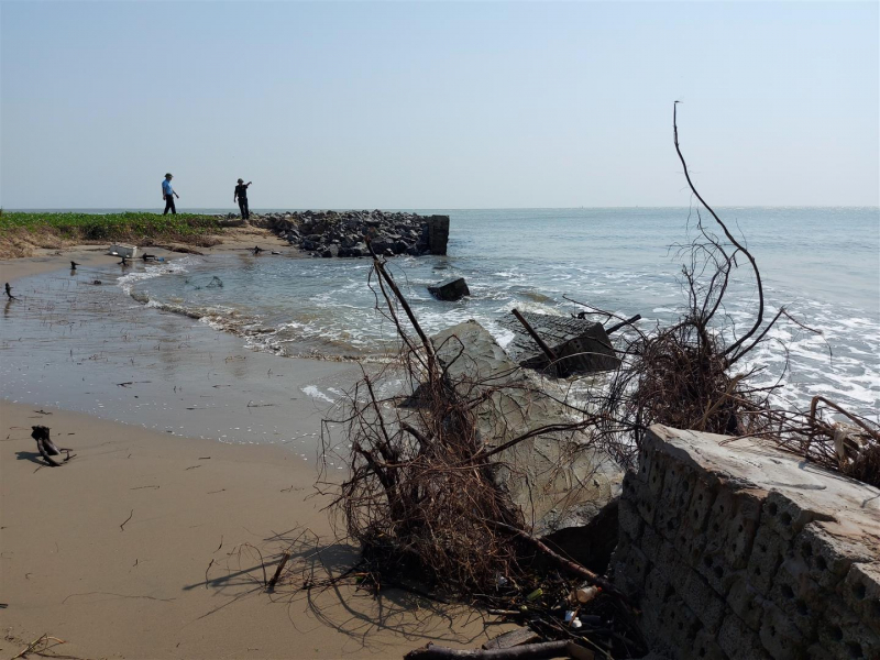 Tỉnh Thanh Hóa công bố tình huống khẩn cấp sạt lở, xâm thực cửa Lạch Hới -0