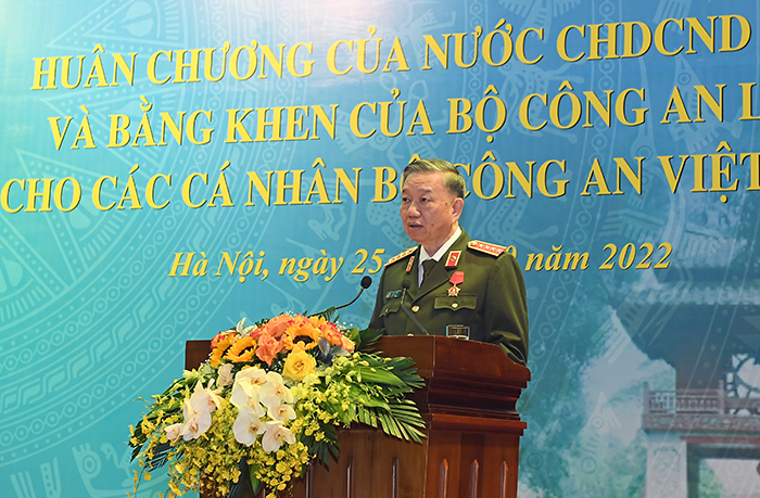 Trao Huân, Huy chương tặng các cá nhân tiêu biểu của Bộ Công an -0