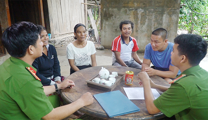 Cấp căn cước công dân gắn chíp cho công dân Lào  có quốc tịch Việt Nam  tại khu vực biên giới -0