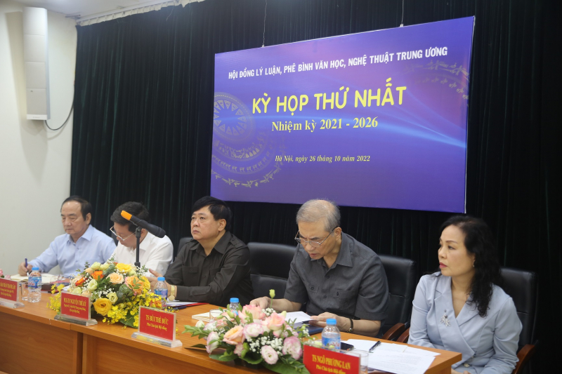 Đổi mới, nâng cao chất lượng hoạt động của Hội đồng Lý luận, phê bình văn học, nghệ thuật Trung ương khóa V -0