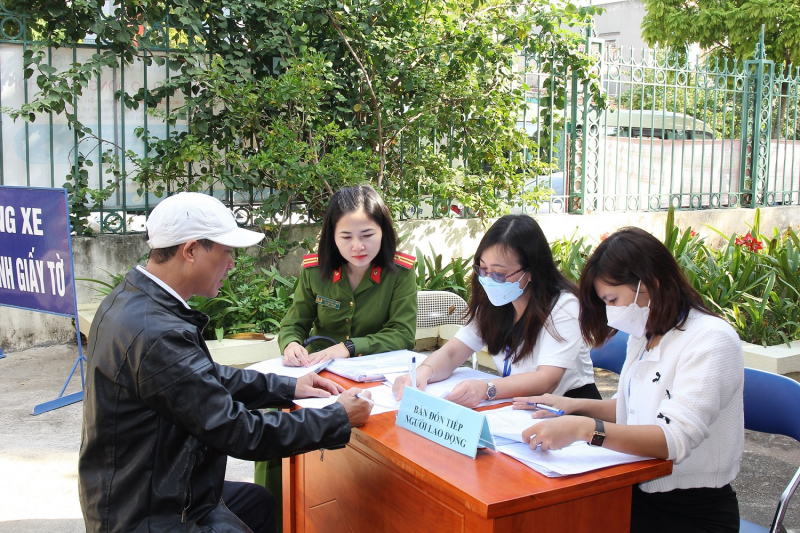 Tổ chức phiên giao dịch, giới thiệu việc làm cho những người tha tù  -0