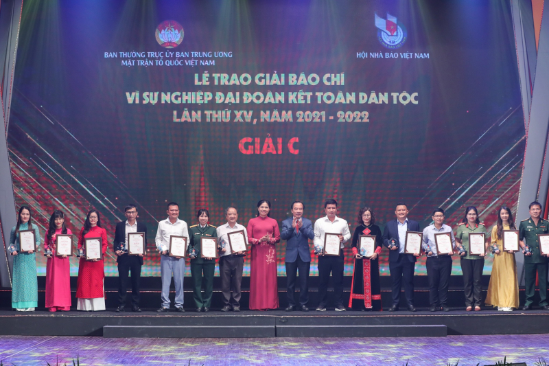 Vinh danh 80 tác phẩm đoạt Giải báo chí “Vì sự nghiệp đại đoàn kết toàn dân tộc” lần thứ XV -0