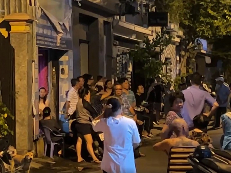 Bị cha chửi mắng, con trai lên mạng mua súng giải quyết mâu thuẫn -0