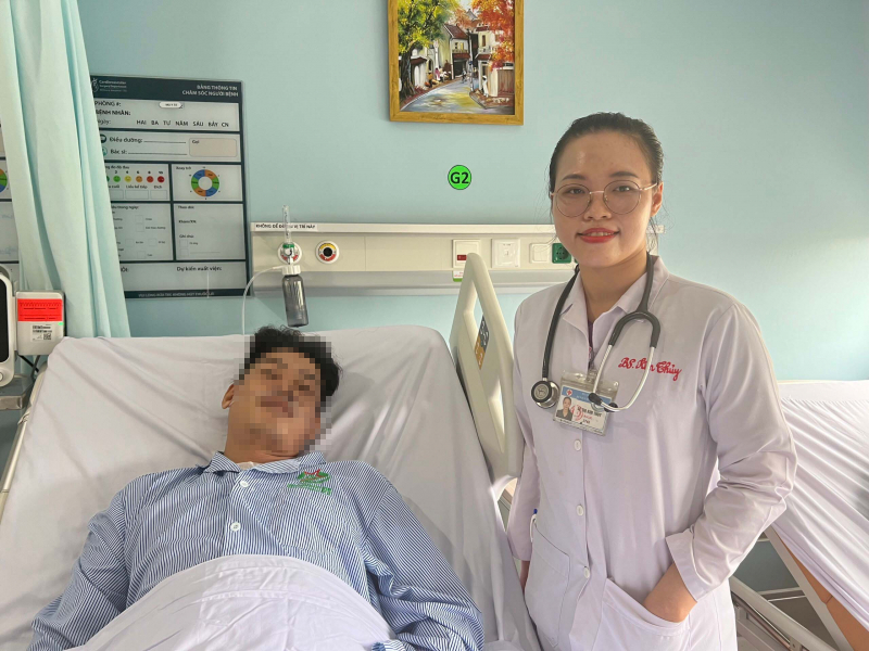 Cấp cứu tối khẩn, cứu sống bệnh nhân bị vết thương tim nguy hiểm -0