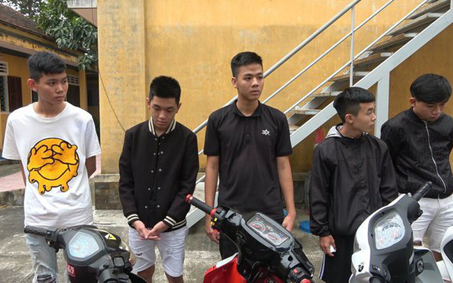 Triệu tập nhóm thanh, thiếu niên chạy xe tốc độ cao, lạng lách -0