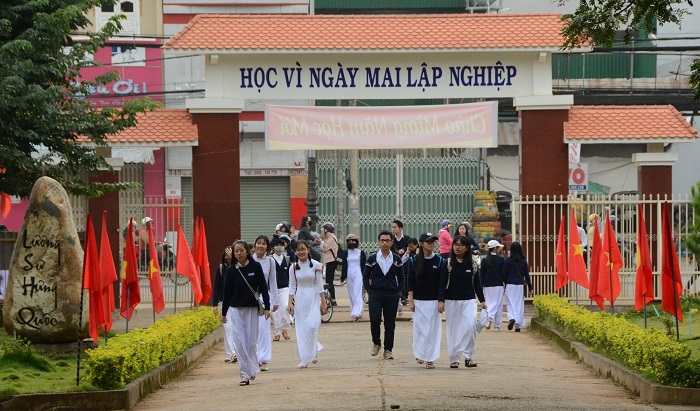 Lâm Đồng miễn giảm từ 50-100% học phí cho học sinh các cấp -0