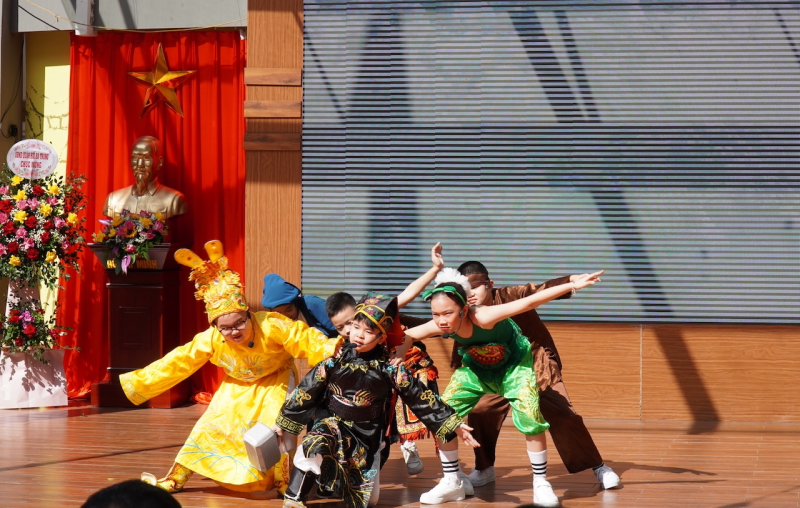 Phổ biến pháp luật thông qua những “tuyên truyền viên tài ba” -1