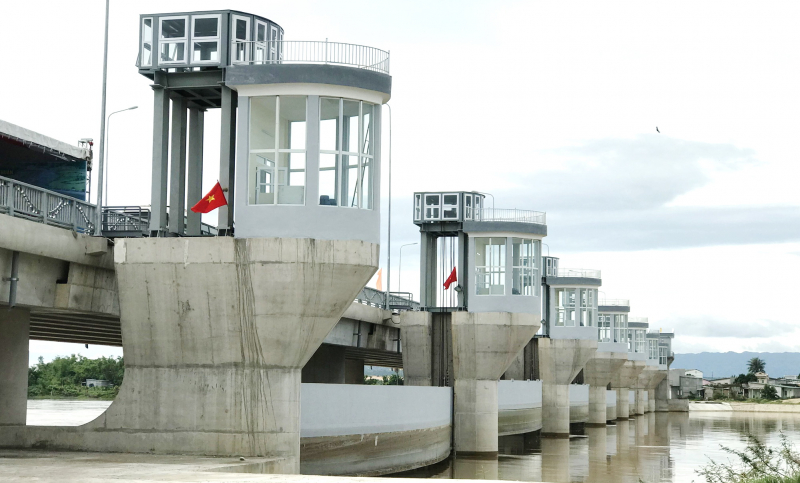 Sớm hỗ trợ nhà dân bị nứt do thi công đập hạ lưu sông Dinh -0