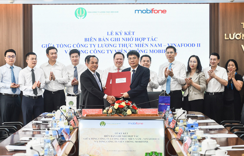 MobiFone ký kết Thỏa thuận hợp tác chuyển đổi số cùng Vinafood II -0