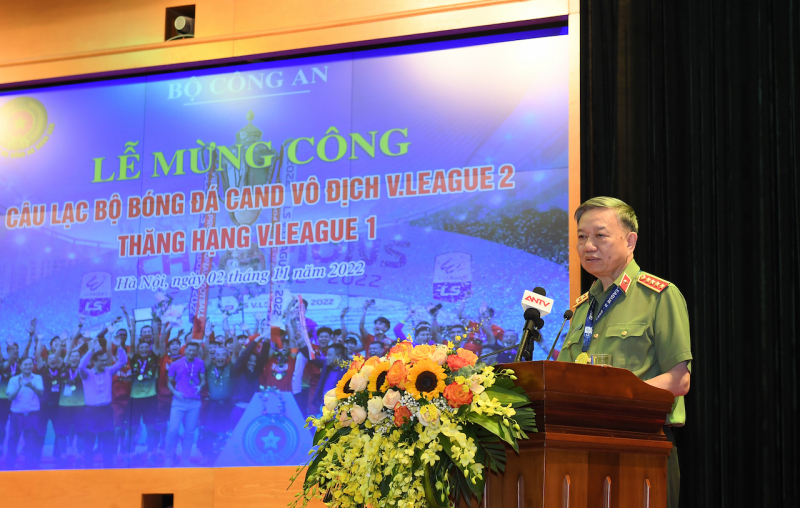 People's Public Security Football Club kick in V-league 1 next year -0