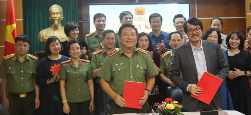 Cục Truyền thông CAND ký kết ghi nhớ hợp tác với Hội Nhà văn Việt Nam, Nhà hát Tuổi trẻ -0