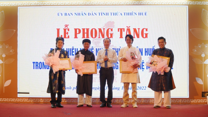 Thừa Thiên-Huế tôn vinh các nghệ nhân nghề thủ công mỹ nghệ -0