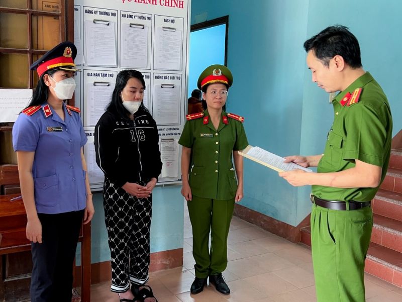  “Nữ quái” tổ chức góp hụi chiếm đoạt hàng trăm triệu đồng  -0