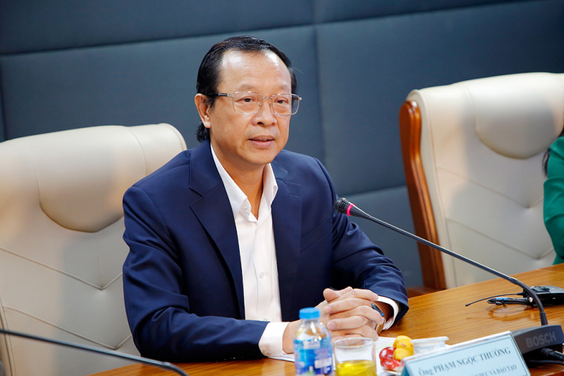 Cần xem lại khâu chọn SGK, tránh tái diễn lại tình trạng 