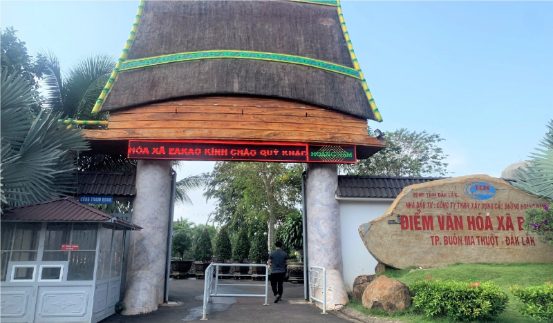 Xin làm điểm sinh hoạt văn hóa, “biến tướng” thành khu du lịch bán vé -0