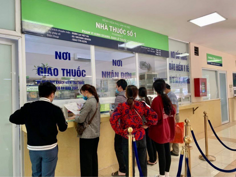 Chính phủ ban hành Nghị quyết đảm bảo thuốc, trang thiết bị y tế, chi phí khám chữa bệnh BHYT -0