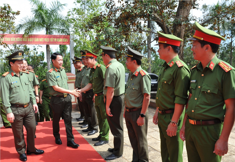Nắm chắc tình hình, bám sát địa bàn, tăng cường các mặt công tác bảo đảm ANTT dịp cuối năm -0