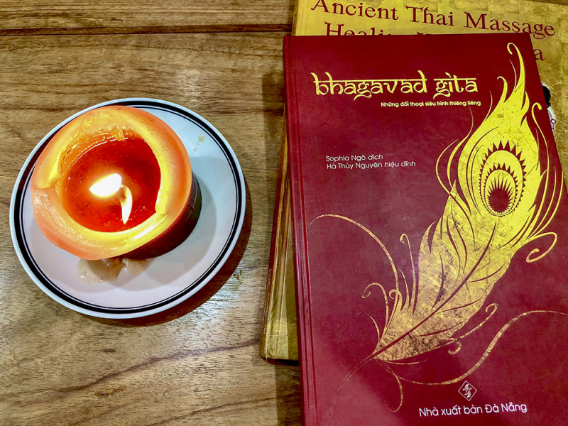 Gặp gỡ trên con đường nhập thế -0