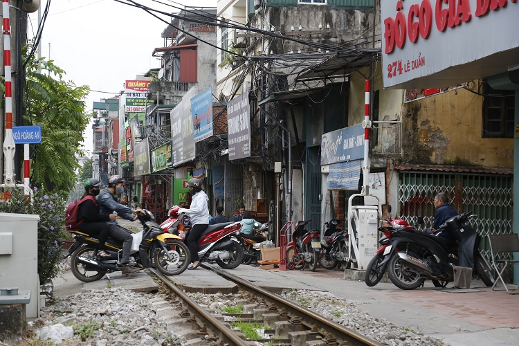 Bộ Giao thông Vận tải đề nghị địa phương bố trí ngân sách xóa lối đi tự mở qua đường sắt -0