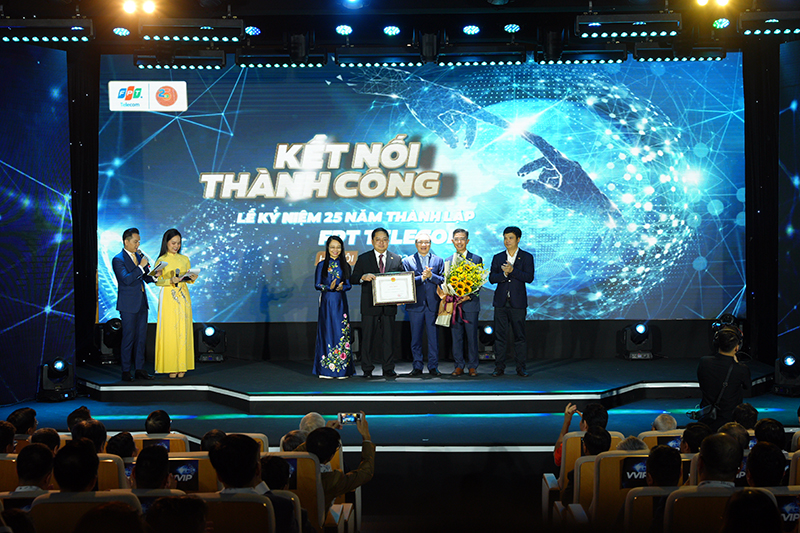 Góp phần nâng cao chất lượng cuộc sống cho hàng triệu người bằng internet -0