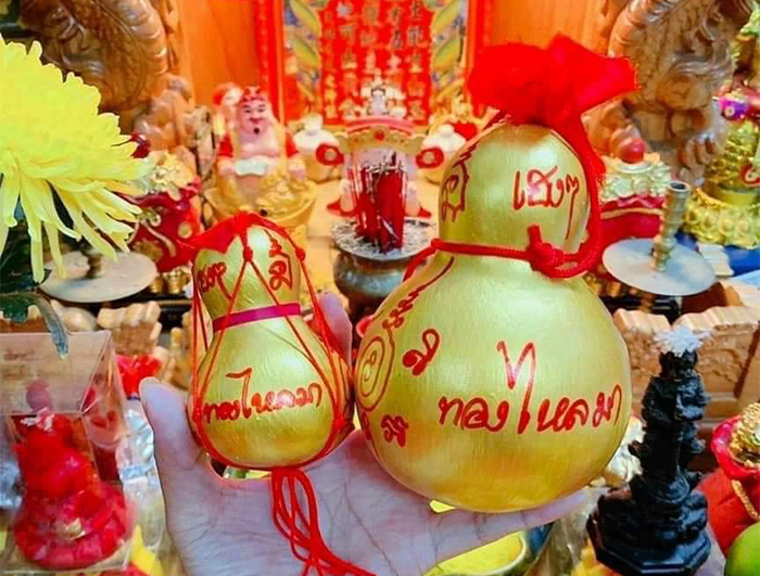 Loạn “bảo bối” giải hạn dịp cuối năm -0