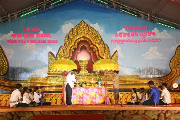 Ok Om Bok festival of Khmer ethnic group attracts thousands of people -0