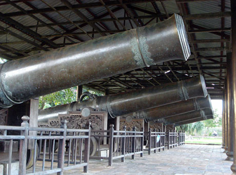 Máy luyện thuốc súng