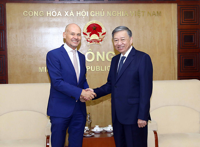 Tạo hành lang pháp lý trong hợp tác phòng, chống tội phạm -0