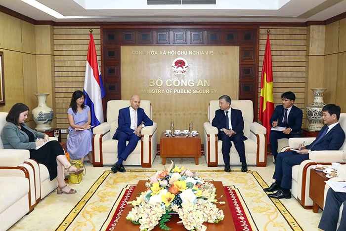 Tạo hành lang pháp lý trong hợp tác phòng, chống tội phạm -0