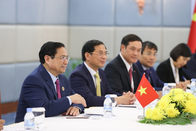 Thủ tướng gặp gỡ lãnh đạo Singapore, Australia bên lề Hội nghị cấp cao ASEAN -0