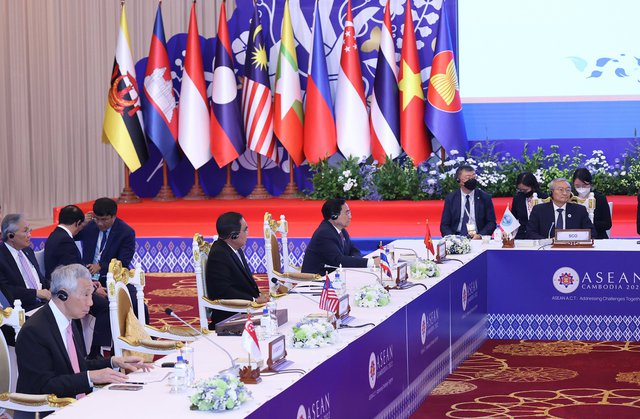 Thủ tướng: ASEAN sẵn sàng làm 'trung gian tin cậy' với các đối tác Đông Á tìm giải pháp cho các thách thức an ninh -0