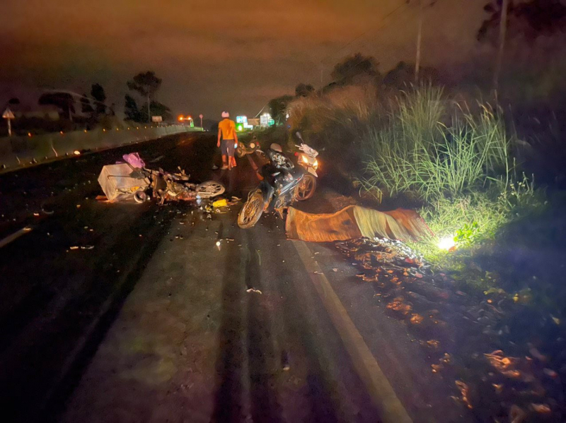 Cố băng qua đường sắt, một thanh niên suýt mất mạng -0