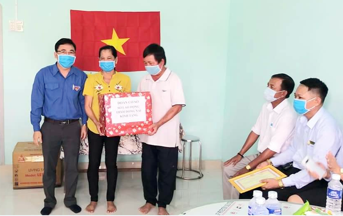 Nhọc nhằn công nhân lo Tết sớm… -0