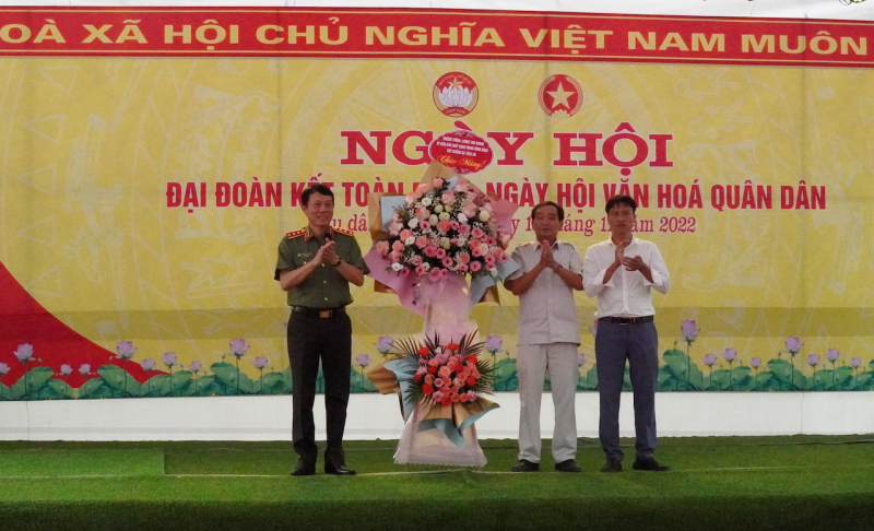 Thứ trưởng Lương Tam Quang dự Ngày hội Đại đoàn kết toàn dân tộc tại Hưng Yên -0