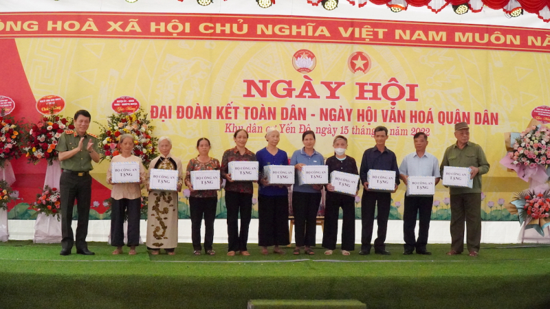 Thứ trưởng Lương Tam Quang dự Ngày hội Đại đoàn kết toàn dân tộc tại Hưng Yên -0