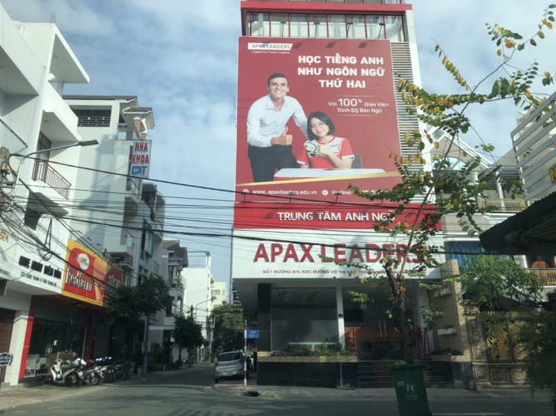 Công an vào cuộc vụ đòi lại học phí tại Trung tâm Anh ngữ  -0