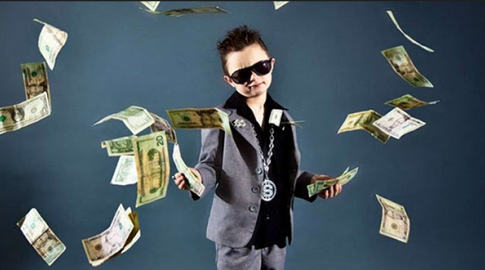 Bi hài chuyện “quý tử” vặt tiền cha mẹ -0