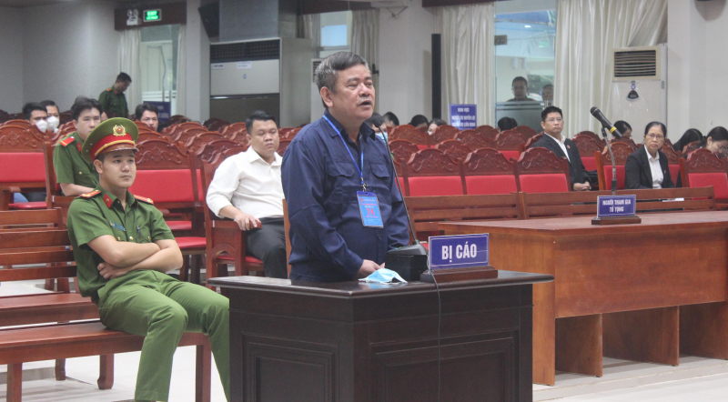 Đại án 200 triệu lít lậu, các bị cáo cộm cán bị đề nghị mức từ từ 9 - 17 năm tù -0