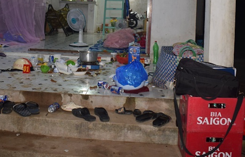 Từ mâu thuẫn của con, cha kéo người gây ra hỗn chiến -0